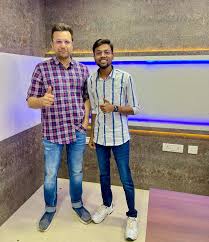 Manoj Dey with Sandeep Maheshwari